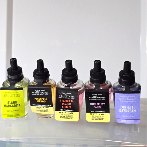 Bath & Body Works Other - Bath & body works WB wallflower refills 5 island pineapple cranberry tut Nwt